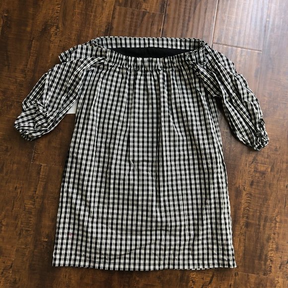 1.STATE Off The Shoulder Gingham Cascade Dress - Picture 5 of 8